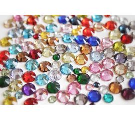 Стразы и термомелочь