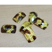 5.30 Страз прямоугольный пришивной 19*31мм рисунок «Змея»