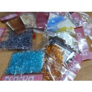 Стеклярус или бисер в пакетике 10гр.