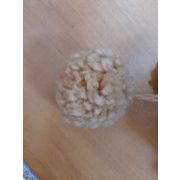 Помпоны из пряжи диаметр  6-8см