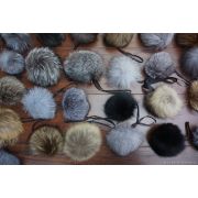 Помпон меховой натуральный диаметр 8-9см
