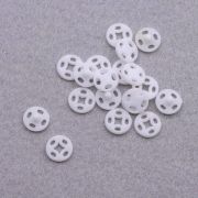 3.10  Кнопки 8 мм. пластик пришивные  штучно