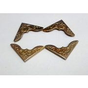 Уголки для альбомов 24*24*3мм. 4шт.