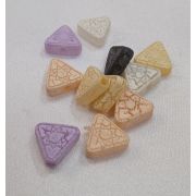 Бусина кракелюр 8мм. треугольник пластик ассорти