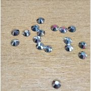 5.24. Страз серебро 3,9мм клеевой