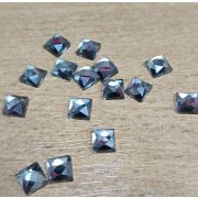 5.26. Страз квадратик 6мм.стекло клеевой