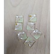 Пуговицы 434 10мм прозрачный уголок зеленый