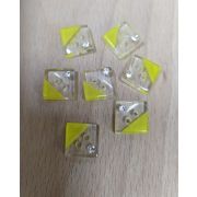 Пуговицы 440 10мм прозрачный уголок желтый