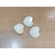 Пуговицы 541 20*20мм бежевое сердце