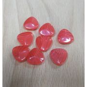 Пуговицы 611 15мм красный треугольник