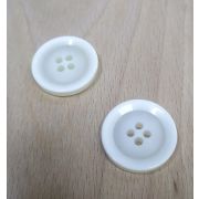 Пуговицы 681 25мм бело-молочный