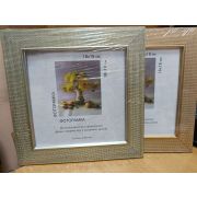 Рамка пластик с оргстеклом 18*18см.